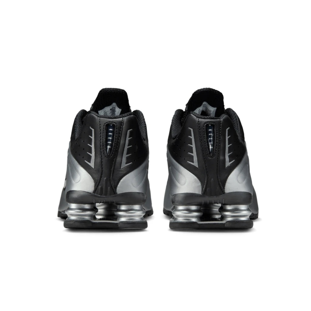 Nike Shox R4 Metallic Silver and Black hee
