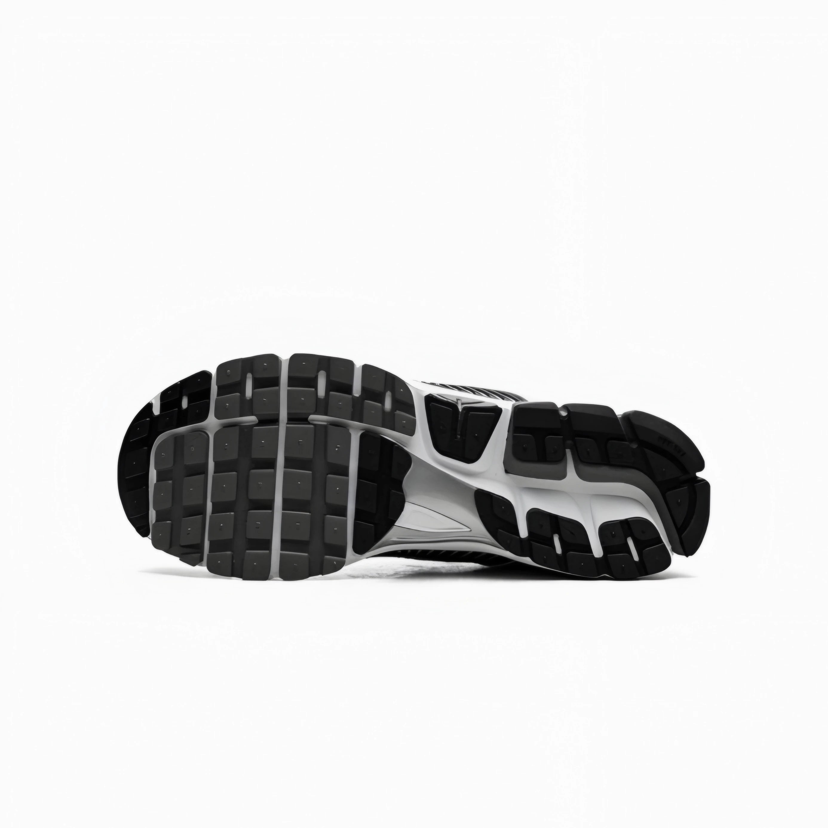 Nike Zoom Vomero 5 SE SP 'Black/Metallic Silver'