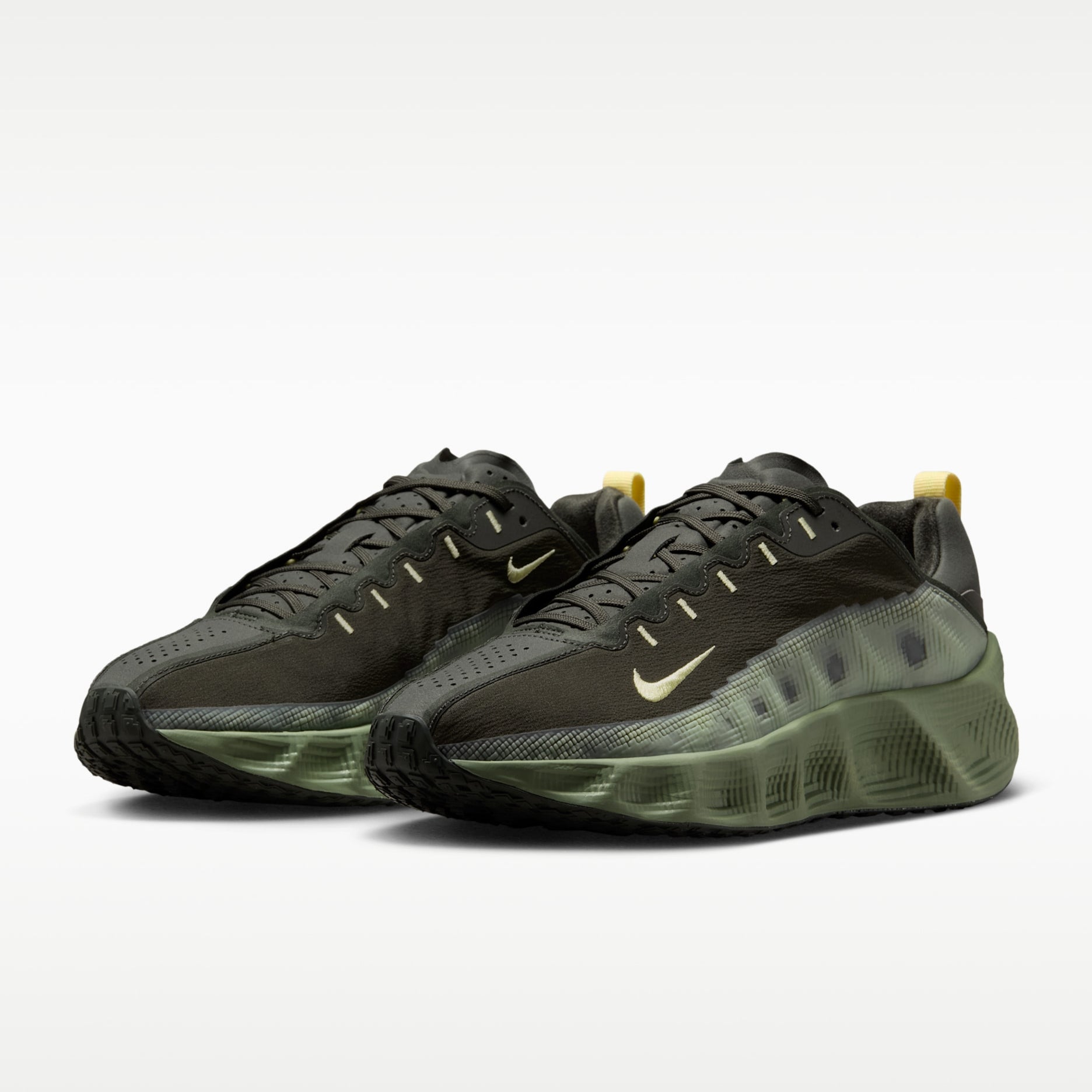 Nike Ava Rover 'Soft Yellow / Oil Green'