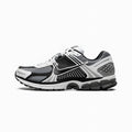 Nike Zoom Vomero 5 SE SP 'Black/Metallic Silver'