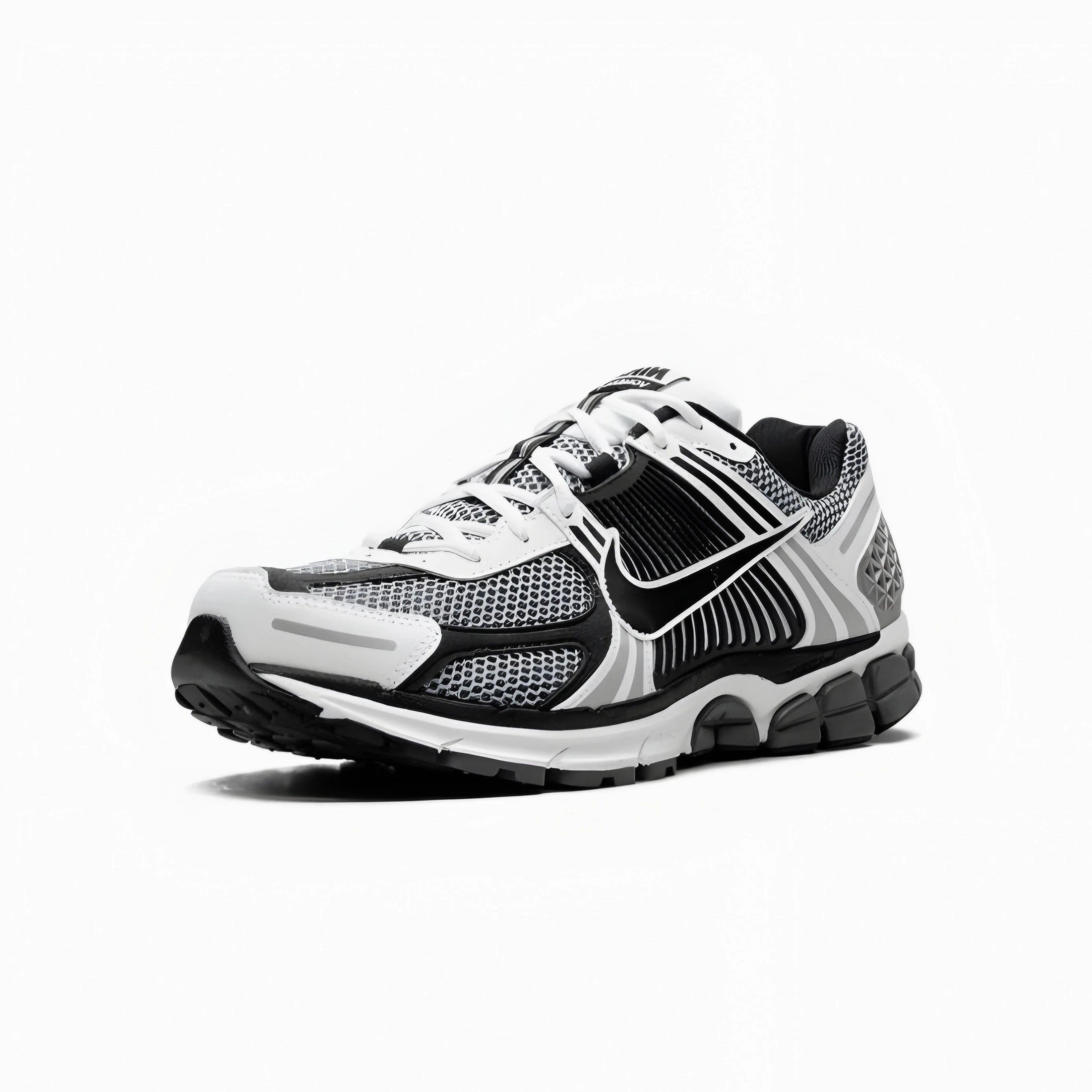 Nike Zoom Vomero 5 SE SP 'Black/Metallic Silver'