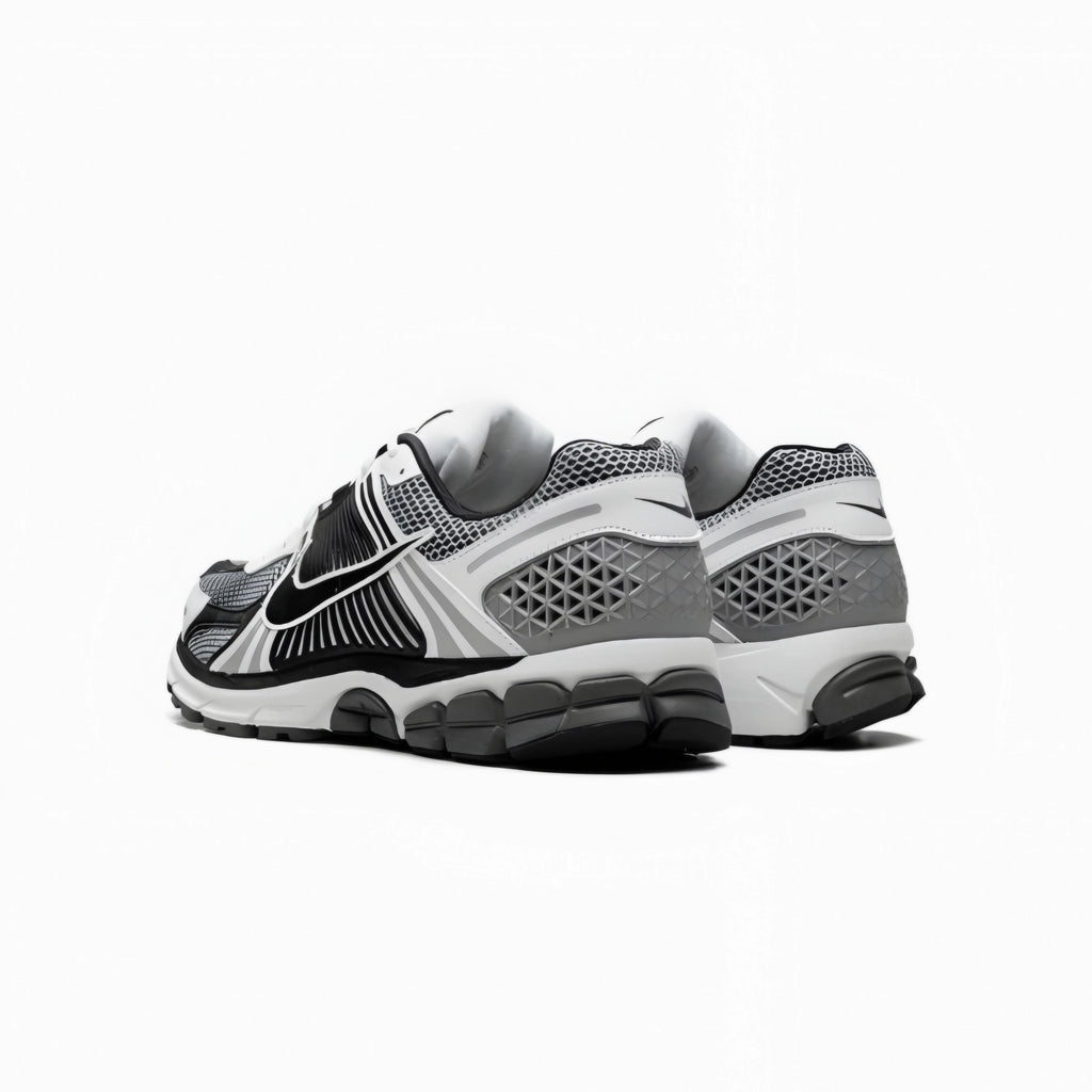 Nike Zoom Vomero 5 SE SP 'Black/Metallic Silver'